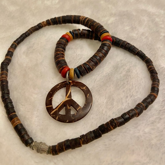 Wood and leather jewelry - Picture 8 of 13